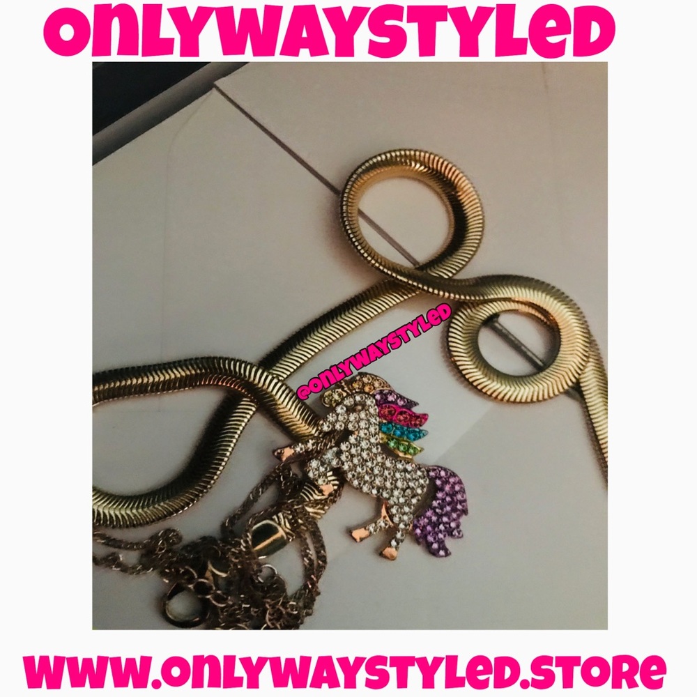GOLD UNICORN NECKLACE